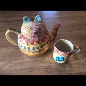 Italica Ars Hand Painted Cat teapot and cream set